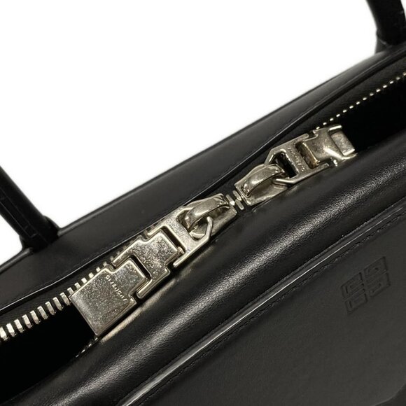 GIVENCHY Medium Antigona soft lock bag 001 Black Leather 691-060325 - Picture 11 of 14